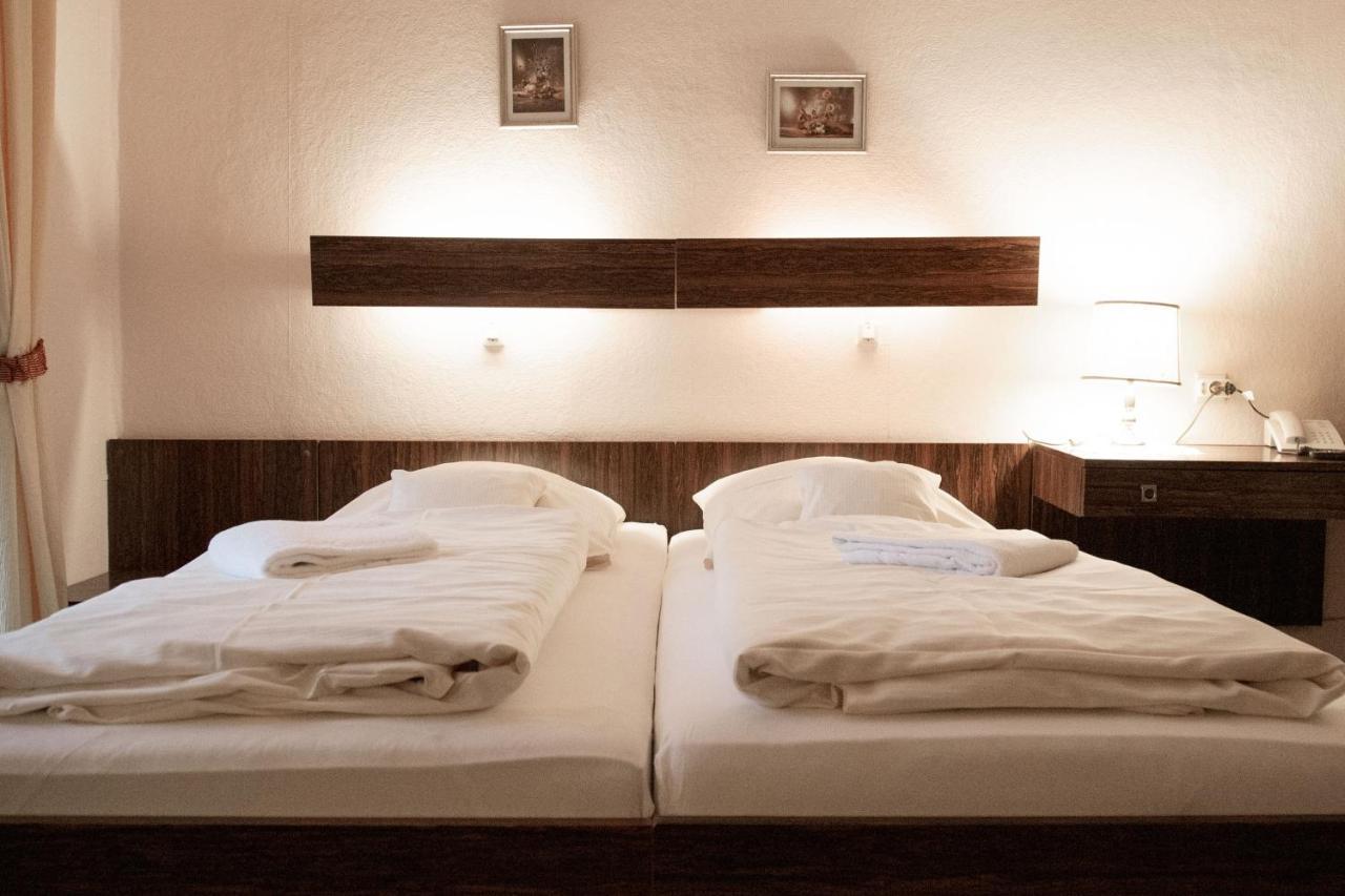 Haus Mecklenburg Hotel Pension Бад-Зальцуфлен Экстерьер фото